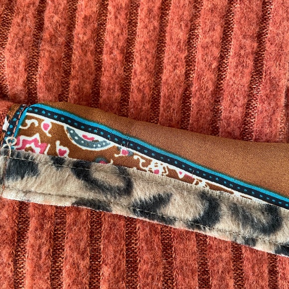 Maurice’s Rust Color Sweater for Women. - Picture 5 of 5